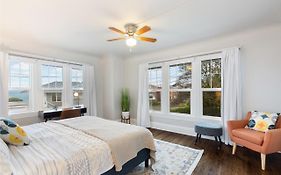 Alki Beach, 3Br, Prime Location, Steps To Beach