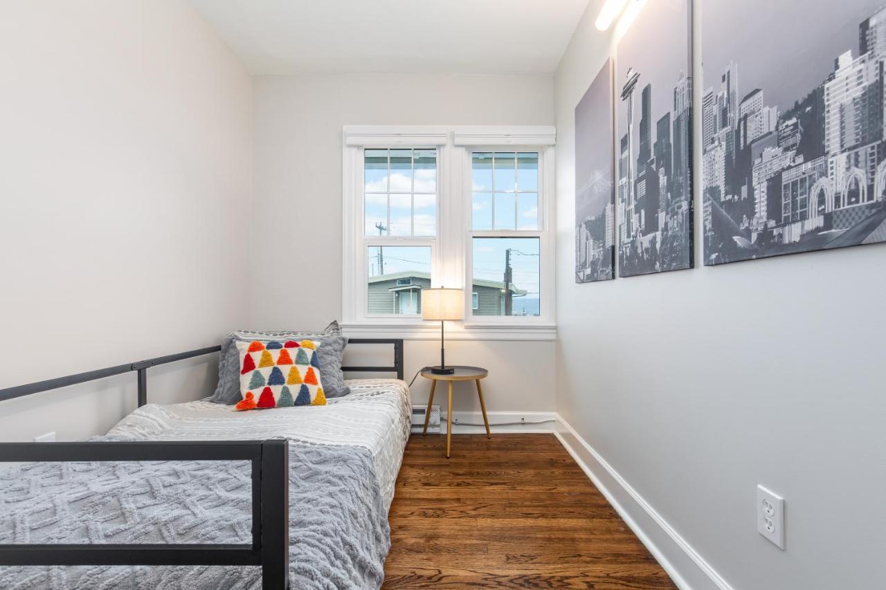 Alki Beach, 3Br, Prime Location, Steps To Beach Seattle Exterior photo